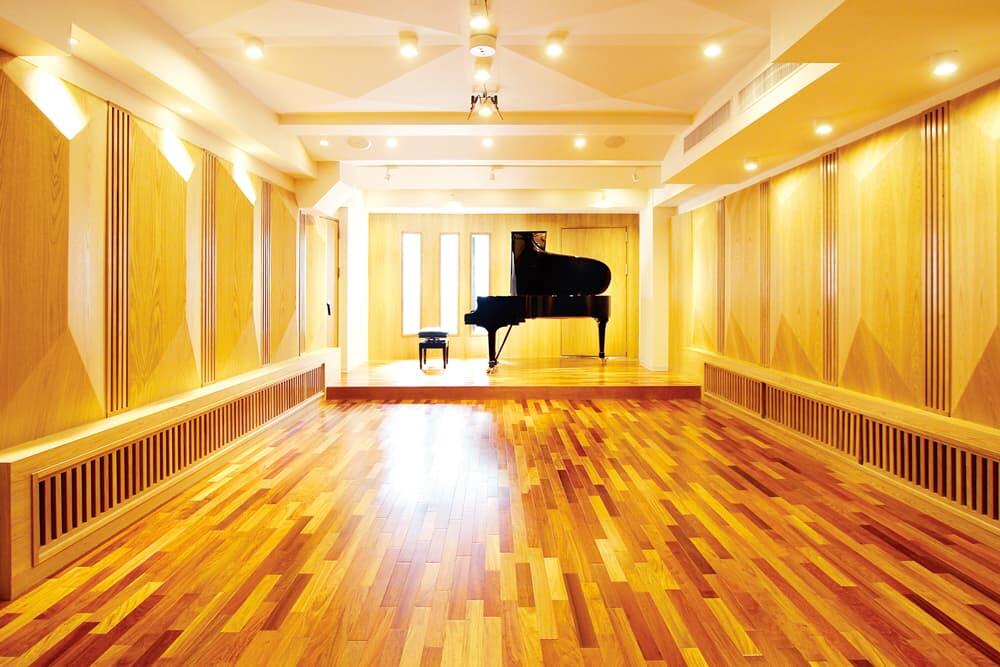 ABOUT PIANO STUDIO NOAH 1